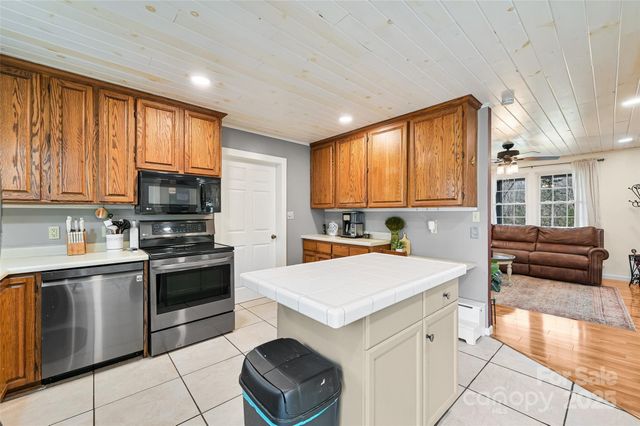 6 Gun Flint Trail, Fletcher, NC 28732