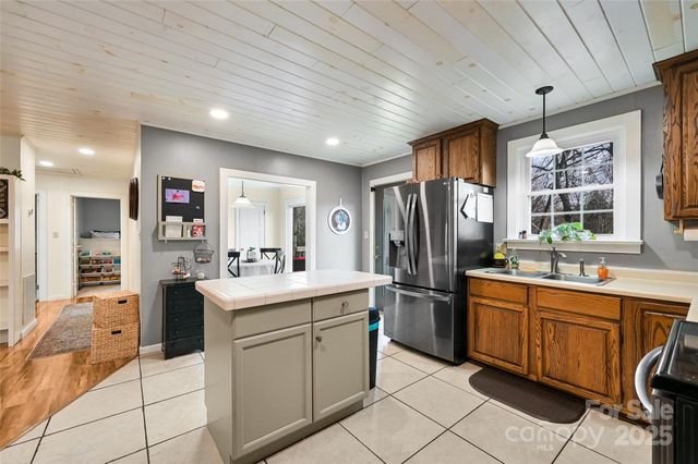 6 Gun Flint Trail, Fletcher, NC 28732