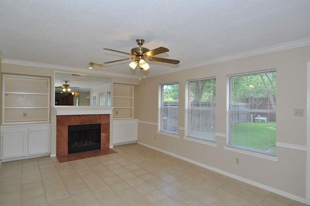 1423 Indian Autumn Tr, Houston, TX 77062