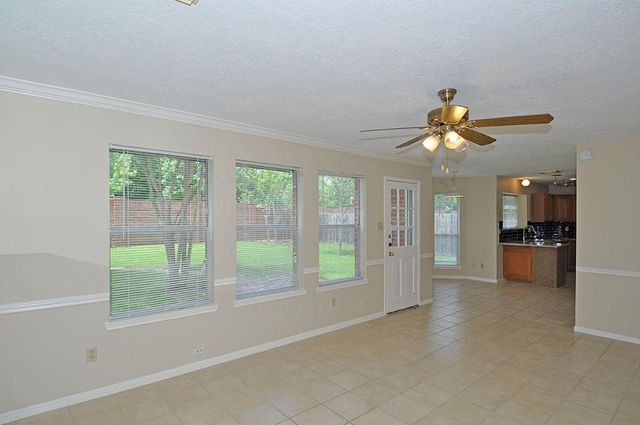 1423 Indian Autumn Tr, Houston, TX 77062