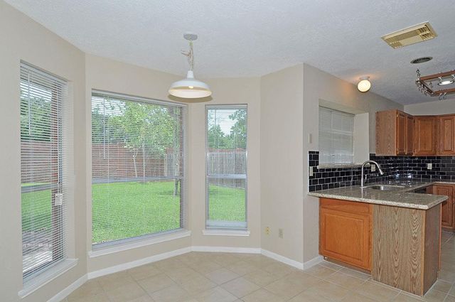 1423 Indian Autumn Tr, Houston, TX 77062