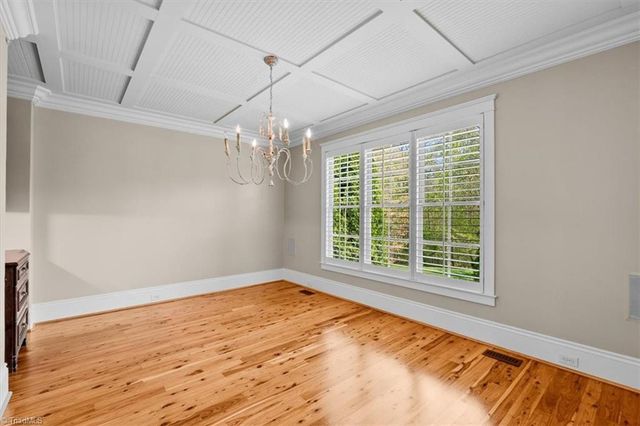 8863 Cravenwood Drive, Oak Ridge, NC 27310