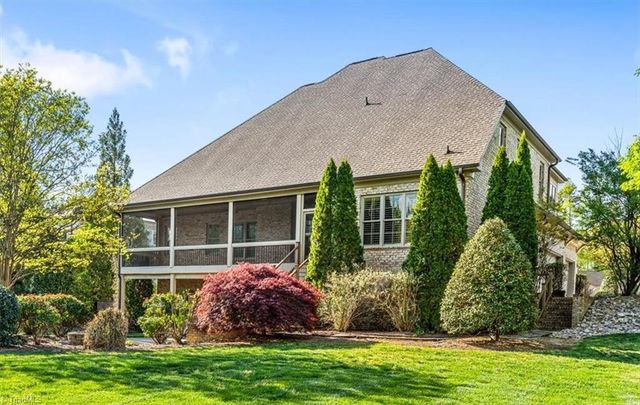 8863 Cravenwood Drive, Oak Ridge, NC 27310