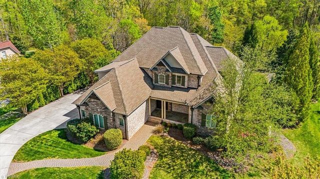 8863 Cravenwood Drive, Oak Ridge, NC 27310