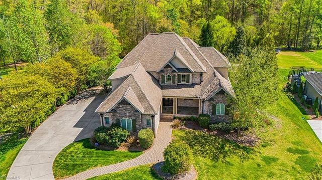 8863 Cravenwood Drive, Oak Ridge, NC 27310