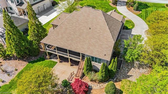 8863 Cravenwood Drive, Oak Ridge, NC 27310