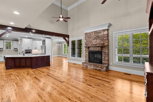 8863 Cravenwood Drive, Oak Ridge, NC 27310