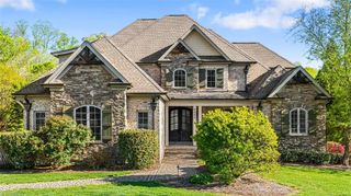 8863 Cravenwood Drive, Oak Ridge, NC 27310