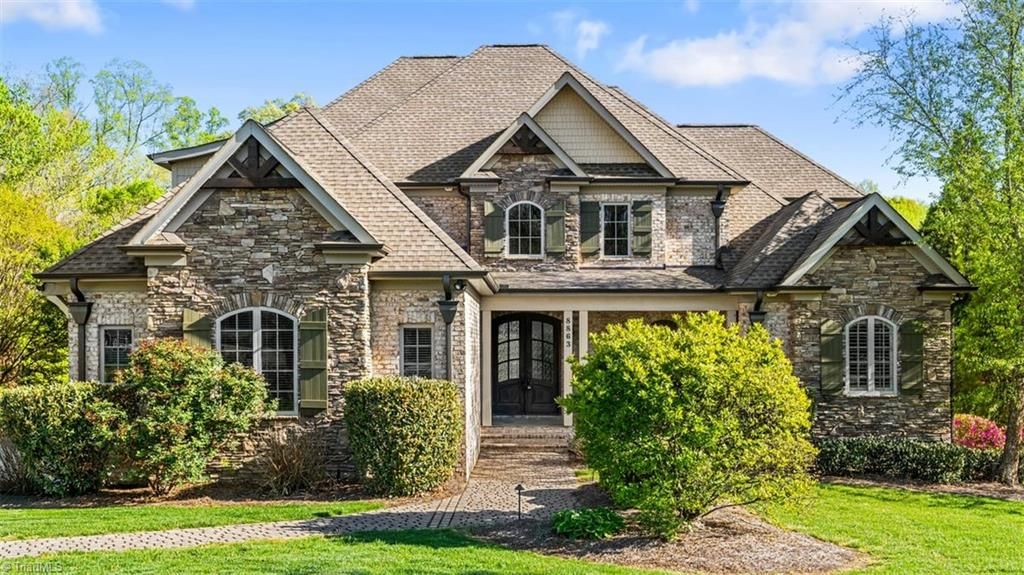 8863 Cravenwood Drive, Oak Ridge, NC 27310