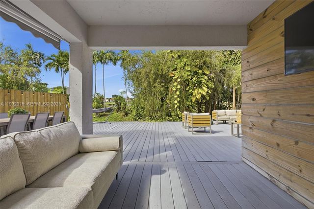 10246 NW 57th Ter 0, Doral, FL 33178