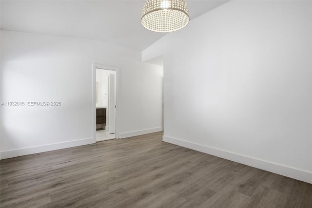 10246 NW 57th Ter 0, Doral, FL 33178