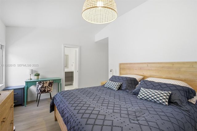 10246 NW 57th Ter 0, Doral, FL 33178