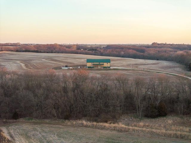 11426 110th Street, Oskaloosa, KS 66066
