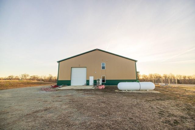 11426 110th Street, Oskaloosa, KS 66066