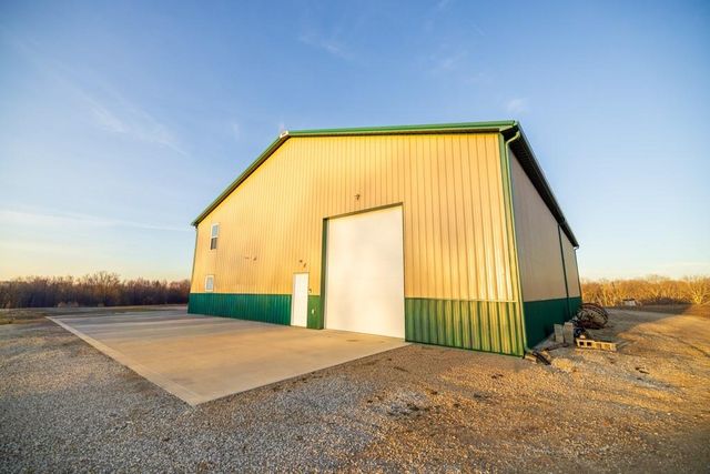 11426 110th Street, Oskaloosa, KS 66066