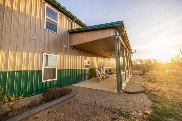 11426 110th Street, Oskaloosa, KS 66066