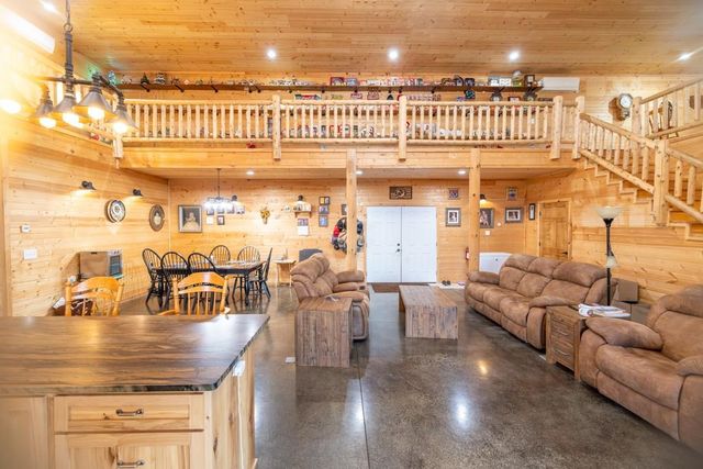 11426 110th Street, Oskaloosa, KS 66066