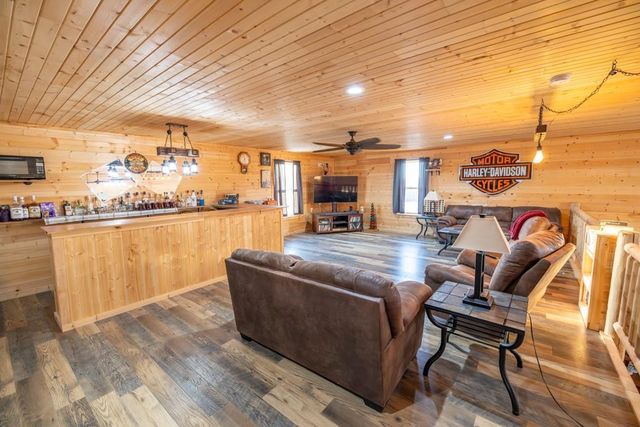 11426 110th Street, Oskaloosa, KS 66066