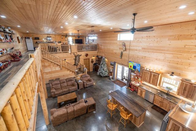11426 110th Street, Oskaloosa, KS 66066