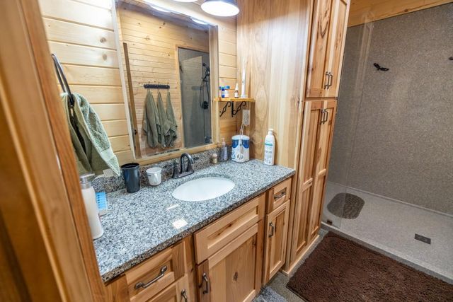 11426 110th Street, Oskaloosa, KS 66066