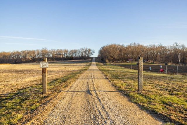 11426 110th Street, Oskaloosa, KS 66066