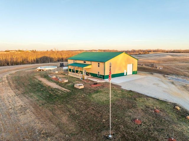 11426 110th Street, Oskaloosa, KS 66066