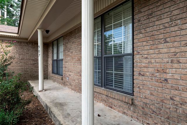 907 Tanglewood Drive, Hope, AR 71801