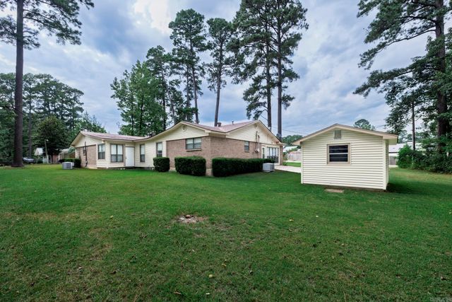 907 Tanglewood Drive, Hope, AR 71801