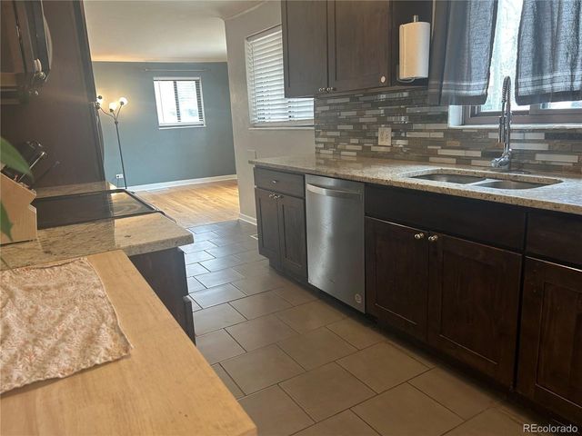 3270 Newport St, Denver, CO 80207