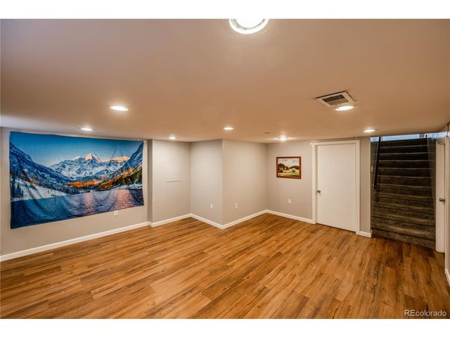 3270 Newport St, Denver, CO 80207