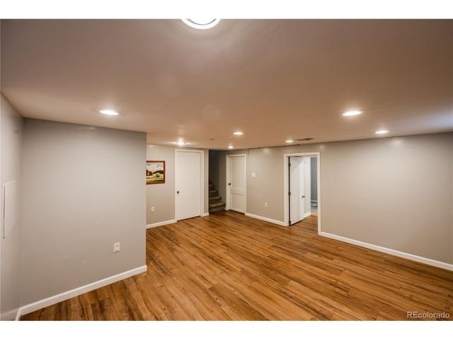 3270 Newport St, Denver, CO 80207