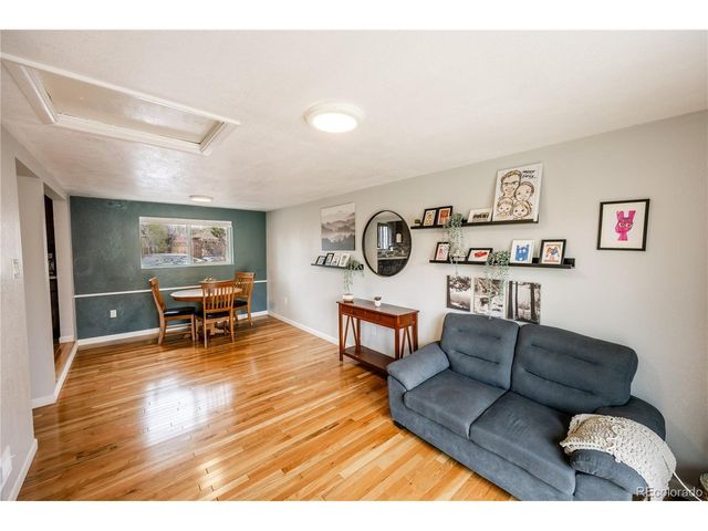 3270 Newport St, Denver, CO 80207