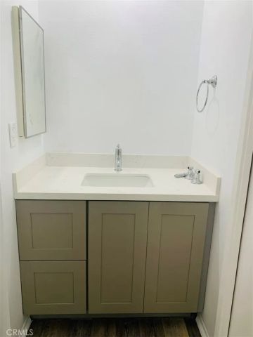 410 21st Street B, Huntington Beach, CA 92648