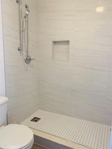 410 21st Street B, Huntington Beach, CA 92648