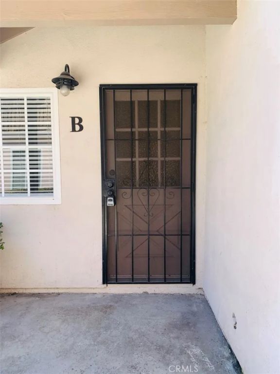 410 21st Street B, Huntington Beach, CA 92648