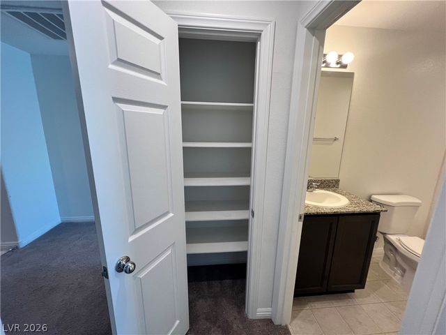 4645 Pencester Street, Las Vegas, NV 89115