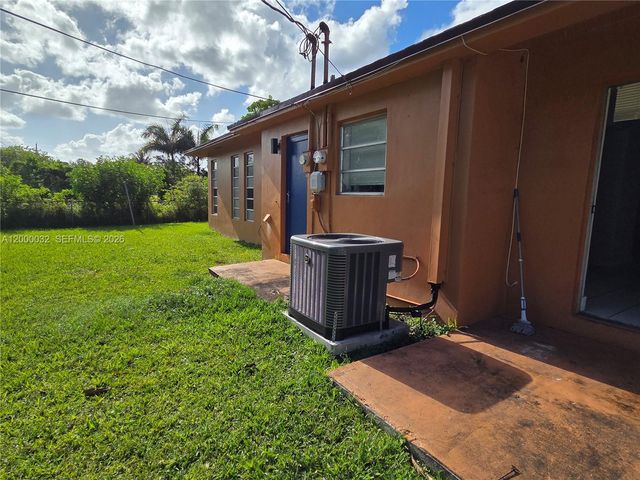 400 NE 142nd St, North Miami, FL 33161