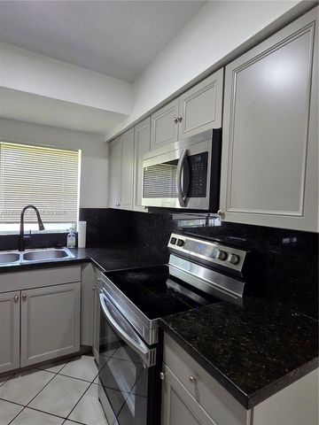 400 NE 142nd St, North Miami, FL 33161