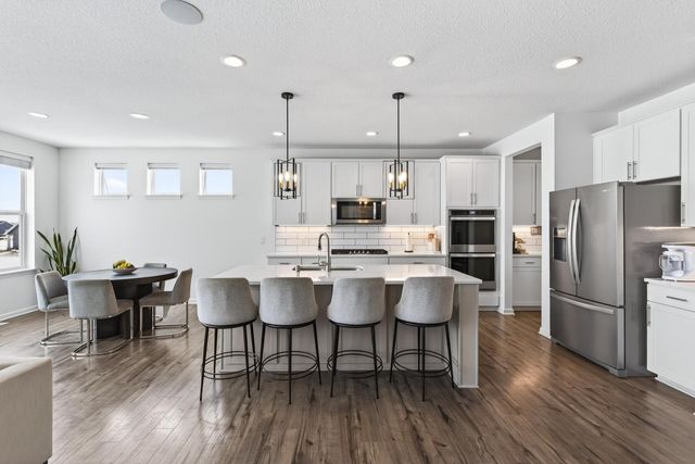 20598 Greenwood Avenue, Lakeville, MN 55044