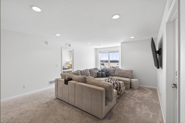 20598 Greenwood Avenue, Lakeville, MN 55044