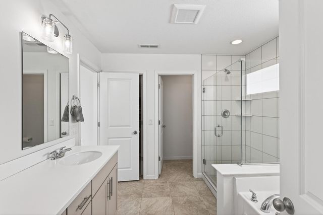 20598 Greenwood Avenue, Lakeville, MN 55044