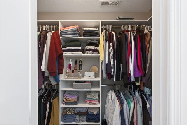 20598 Greenwood Avenue, Lakeville, MN 55044