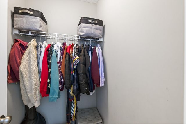 20598 Greenwood Avenue, Lakeville, MN 55044