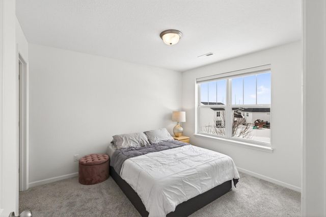 20598 Greenwood Avenue, Lakeville, MN 55044