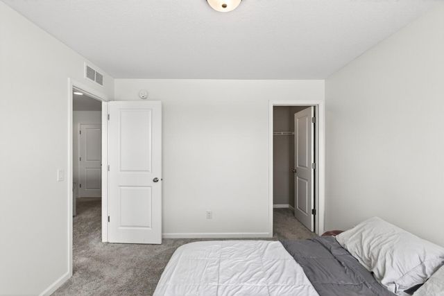 20598 Greenwood Avenue, Lakeville, MN 55044