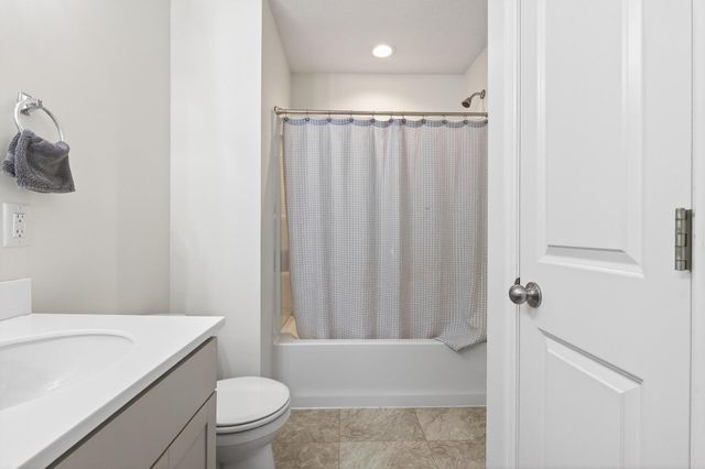 20598 Greenwood Avenue, Lakeville, MN 55044