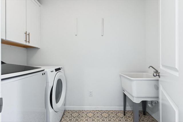 20598 Greenwood Avenue, Lakeville, MN 55044