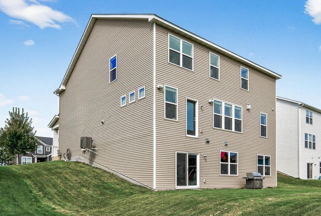 20598 Greenwood Avenue, Lakeville, MN 55044