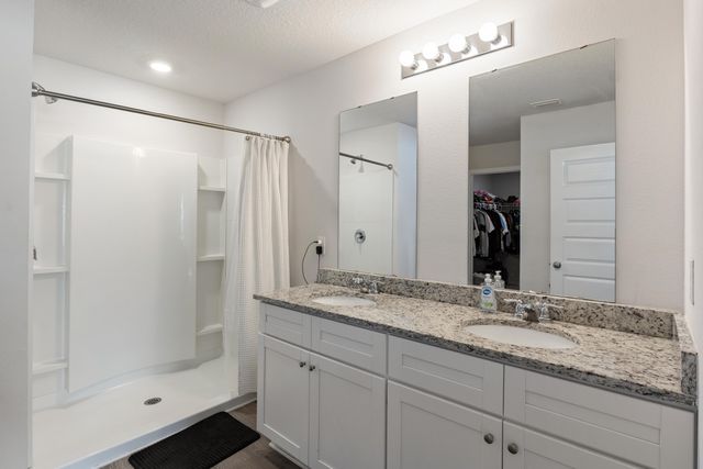 4661 Honor Guard Way, Crestview, FL 32539