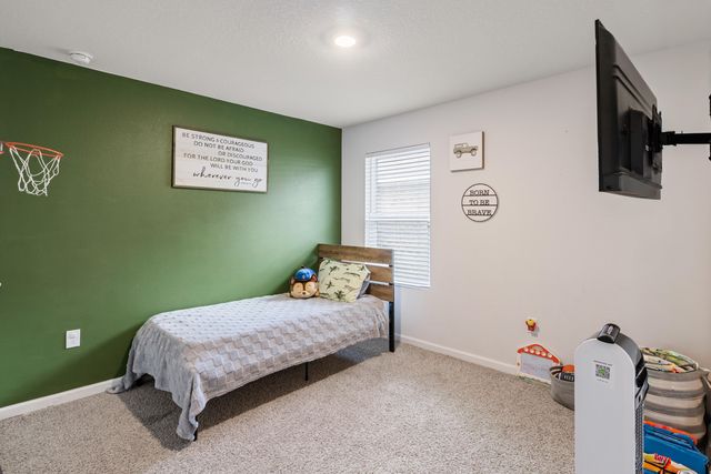 4661 Honor Guard Way, Crestview, FL 32539